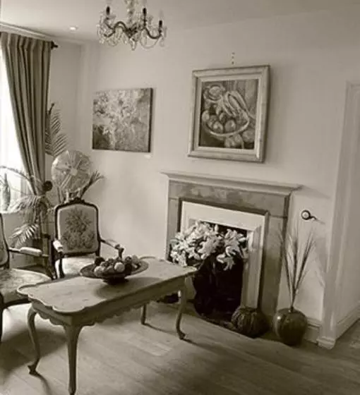 هتل The Frenchgate Restaurant &