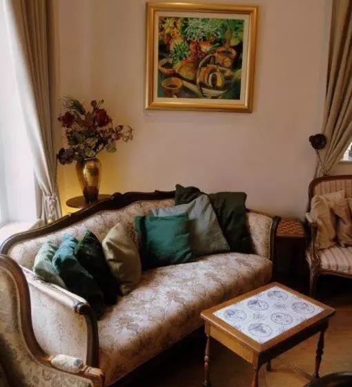 هتل The Frenchgate Restaurant &