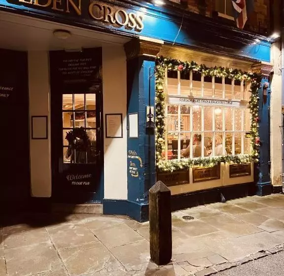 هتل The Golden Cross