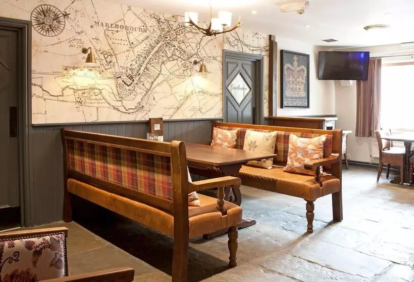 Hotelli The Green Dragon