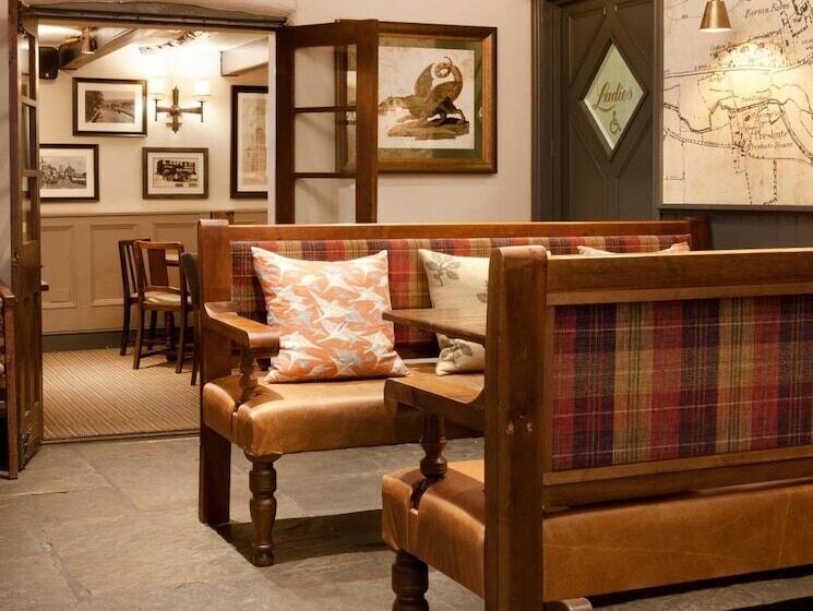 בית מלון כפרי The Green Dragon