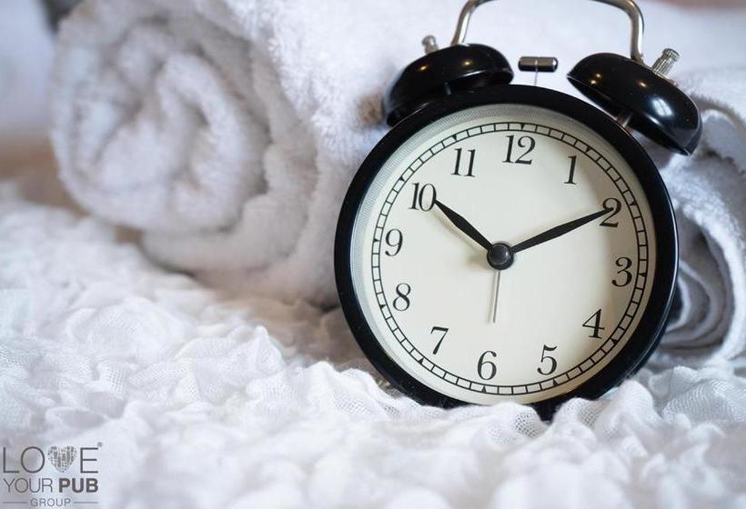 בית מלון כפרי The Rising Sun Inn