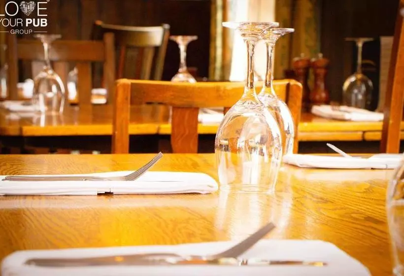 Отель The Rising Sun Inn