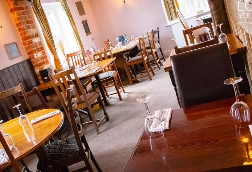 Отель The Rising Sun Inn