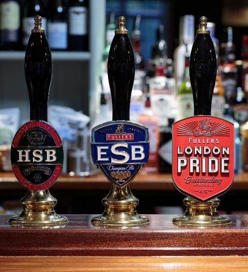 בית מלון כפרי The Three Horseshoes East Worldham