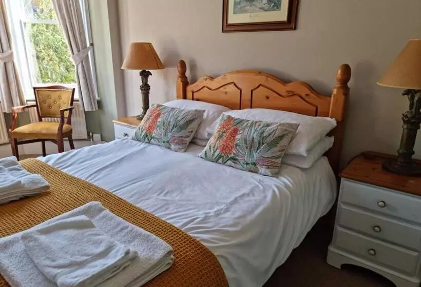 호텔 The Three Horseshoes East Worldham