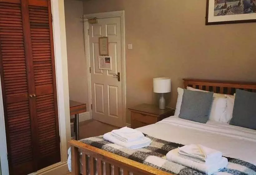 ホテル The Wheatsheaf