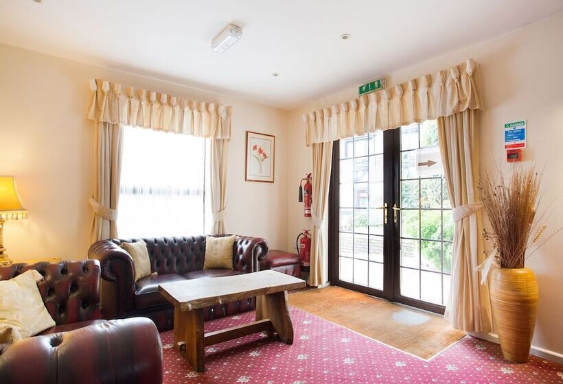 בית מלון כפרי Lodge @ The Whitehouse Inn