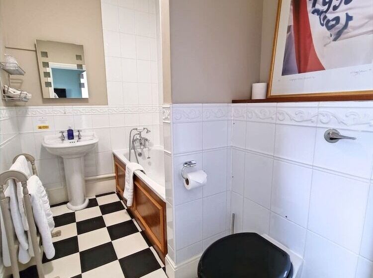 Отель Villa Rothsay