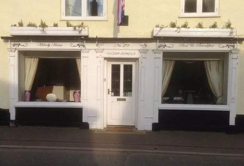 ベッドアンドブレックファースト Melody House