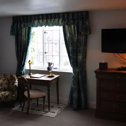 مبيت وإفطار Old Ivy House