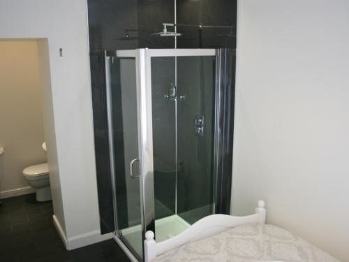 פנסיון Overcliff Lodge