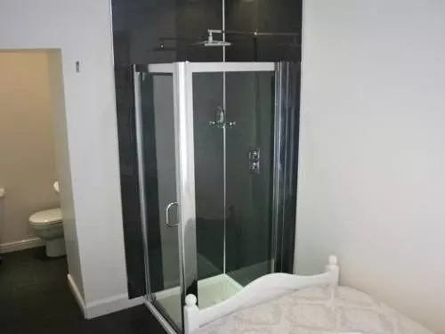 פנסיון Overcliff Lodge