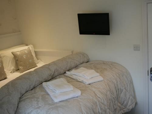 פנסיון Overcliff Lodge