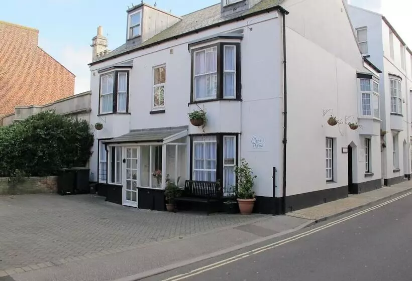 بنسيون Stone S Throw Guesthouse