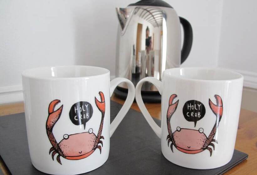 بنسيون Stone S Throw Guesthouse