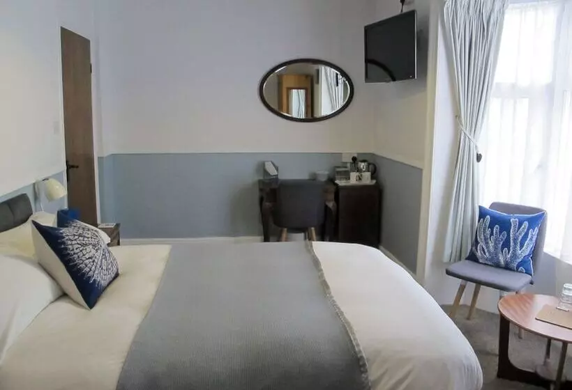 بنسيون Stone S Throw Guesthouse