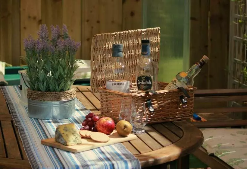 Thistle Dhu Bed & Breakfast