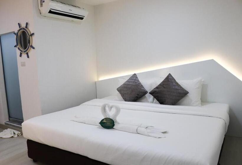 Bed By Boat @nonthaburi Pier