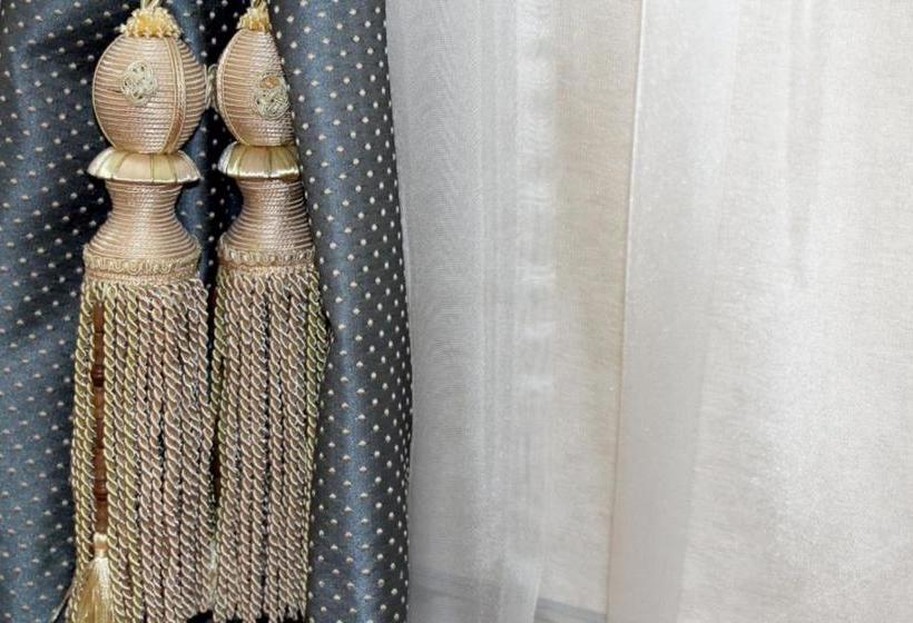 Отель Cosmos Business