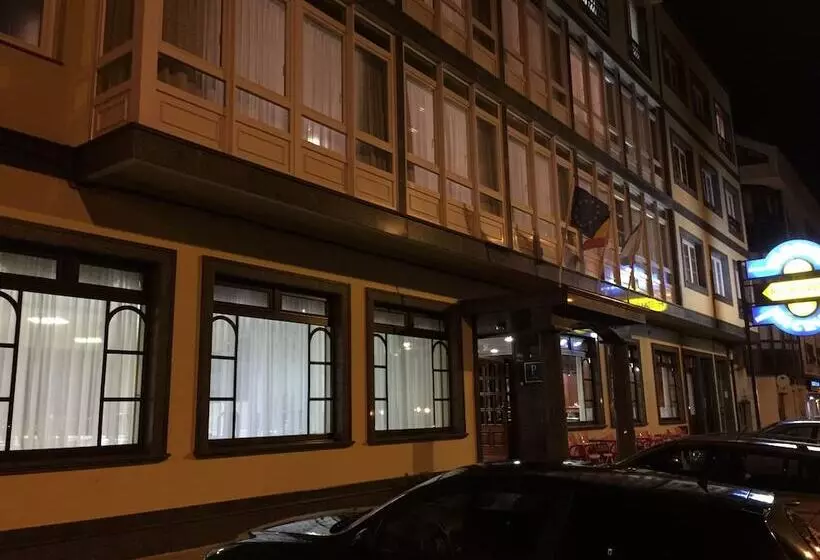 فندق فئة نجمة واحدة La Cruz