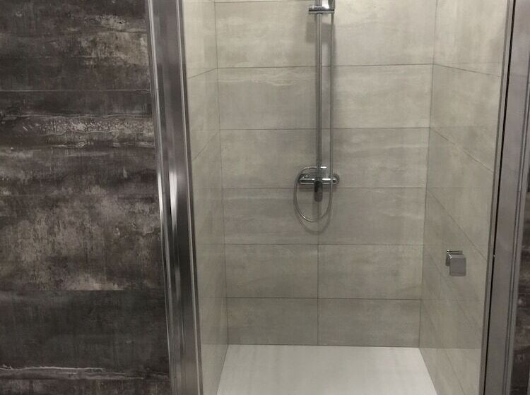 簡易ホテル La Cruz