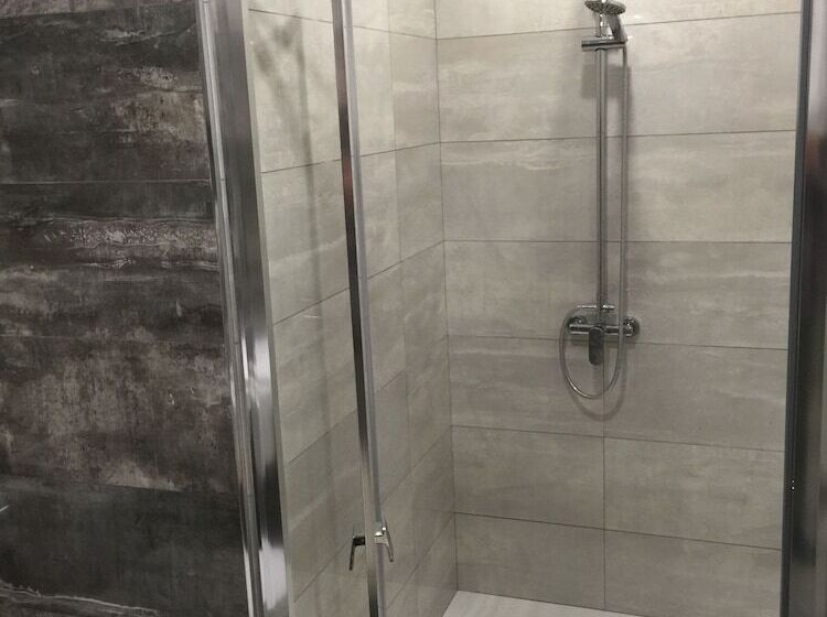 簡易ホテル La Cruz