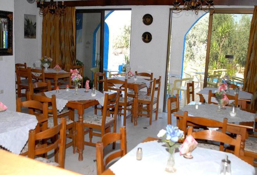 בית מלון כפרי Anthula Sun