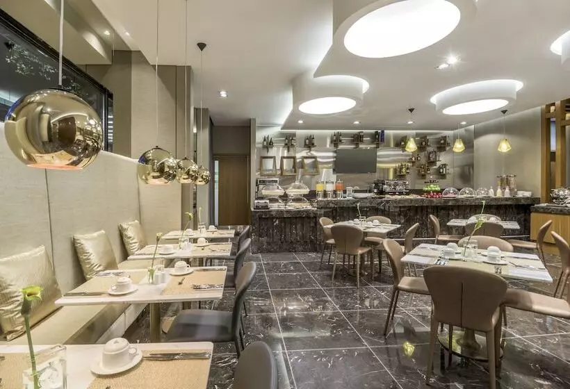 هتل Courtyard By Marriott Bogota Airport