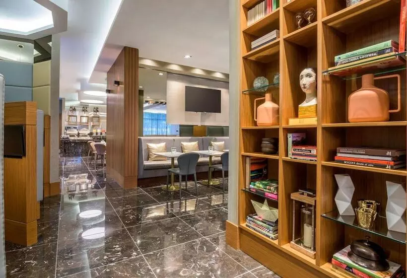 هتل Courtyard By Marriott Bogota Airport