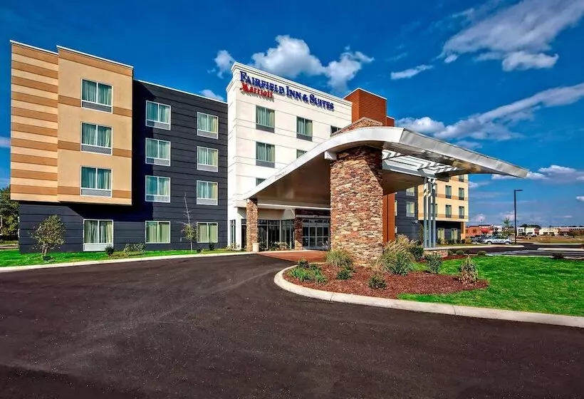 Отель Fairfield Inn & Suites By Marriott Jackson