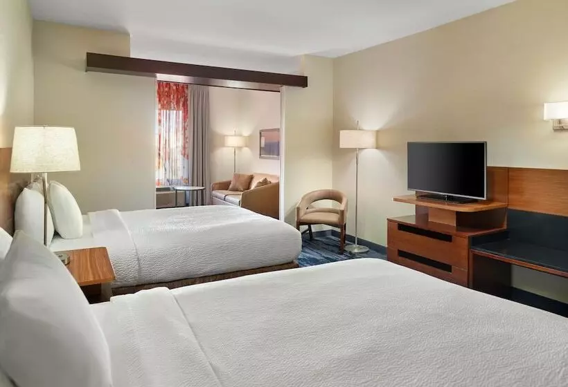 Отель Fairfield Inn & Suites By Marriott Jackson
