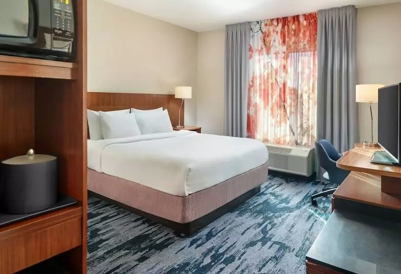 Отель Fairfield Inn & Suites By Marriott Jackson