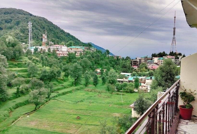 فندق Snow Crest Inn