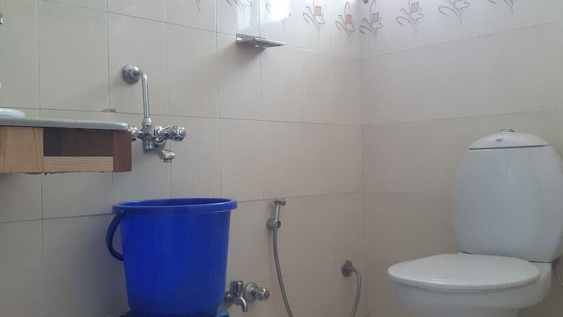 فندق Snow Crest Inn