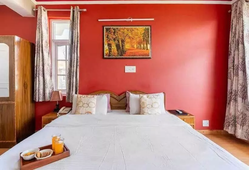 هتل Snow Crest Inn