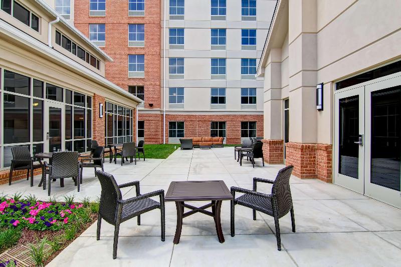 Отель Homewood Suites By Hilton Woodbridge