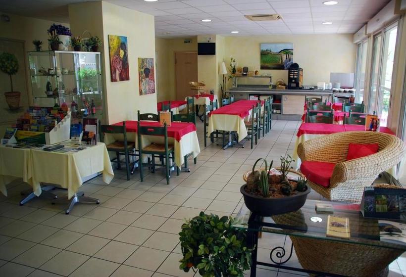 فندق Hôtel De L'orb