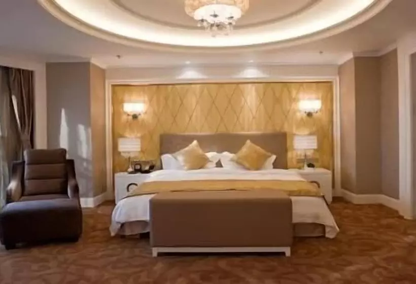 Отель Jin Jiang Golden Mountain International