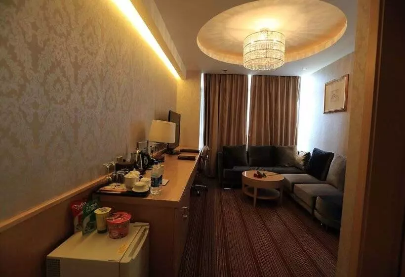 Отель Jin Jiang Golden Mountain International