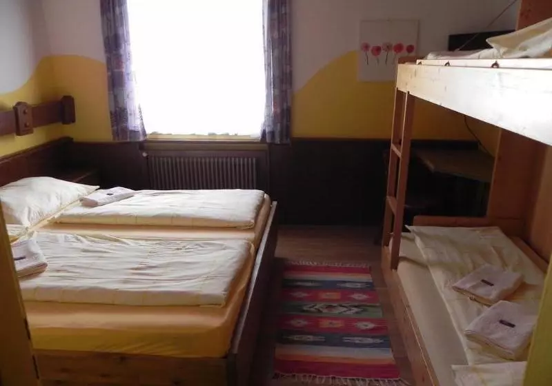 ホテル Kirchenwirt