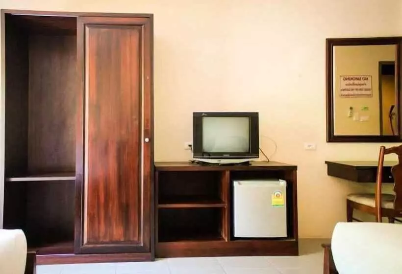 호텔 Number 1 Guesthouse & Restaurant