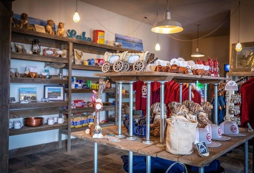 فندق ريفى Conestoga Ranch