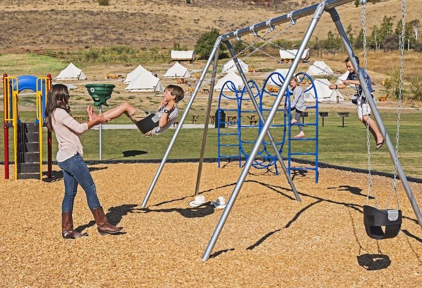 فندق ريفى Conestoga Ranch