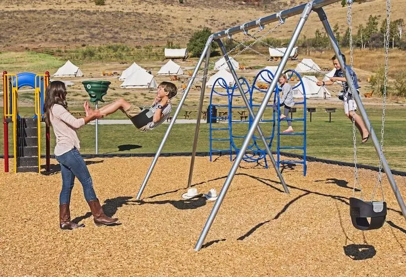 فندق ريفى Conestoga Ranch