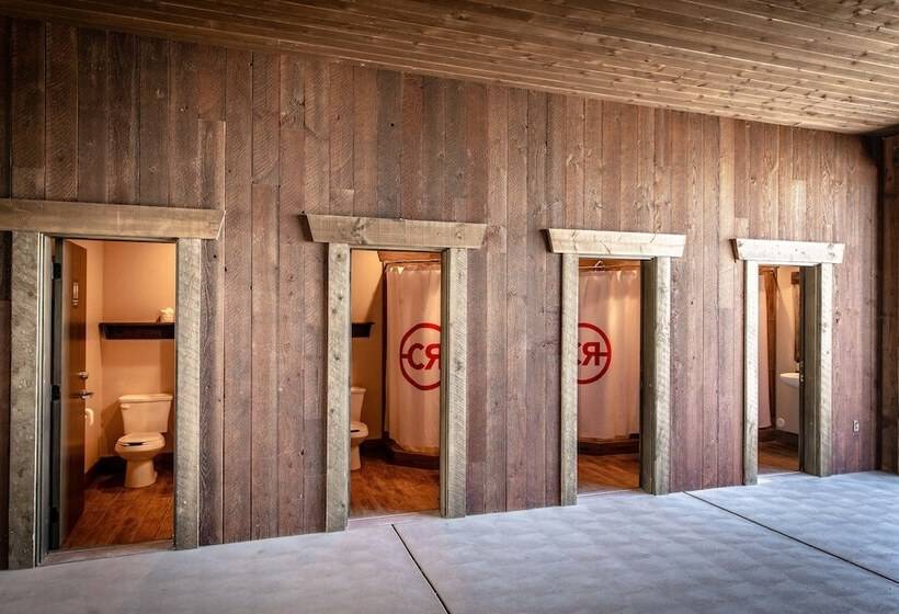 فندق ريفى Conestoga Ranch