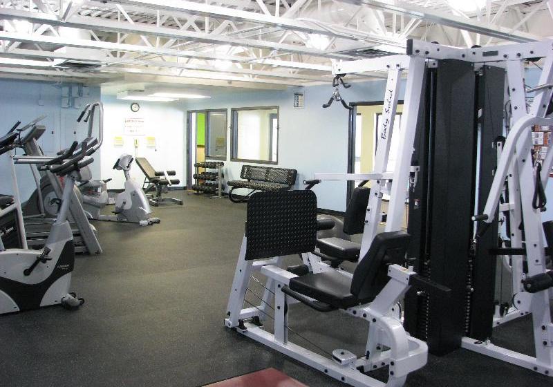 فندق Snowblaze Resort & Athletic Club