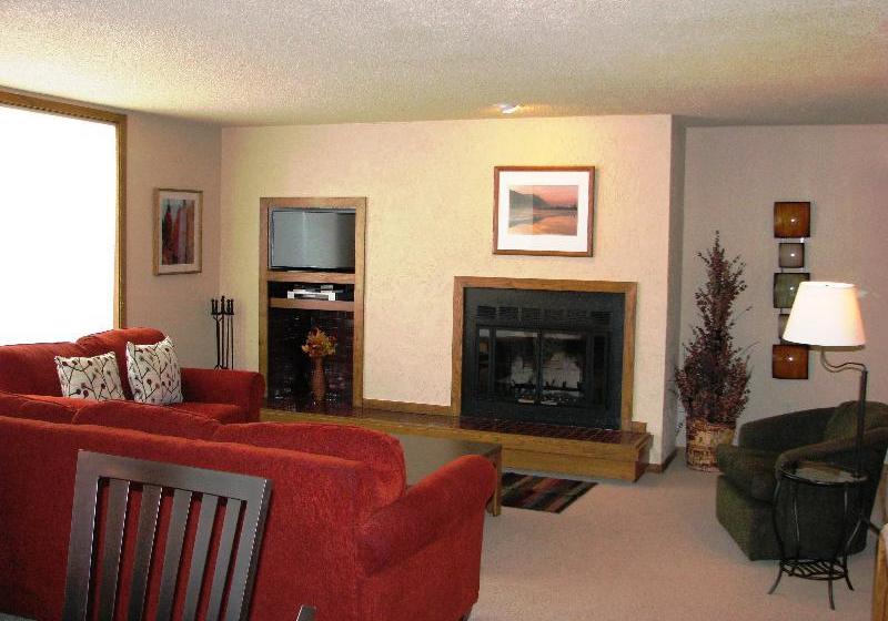 فندق Snowblaze Resort & Athletic Club