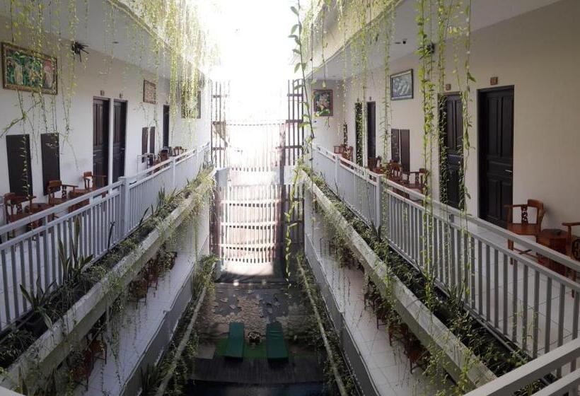 호텔 The Agung Residence