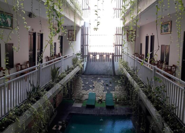 호텔 The Agung Residence